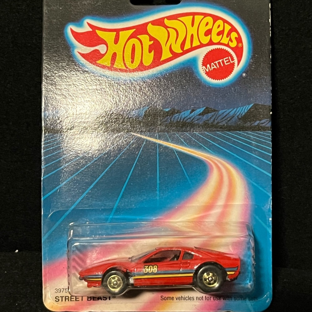 1980’s Hot Wheels Street Beast No. 3975 MOC Red Ferrari 308 Gold BW NEW Toy Car